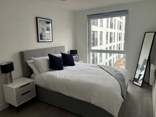 Stylish 1-Bedroom Apartment in central Birmingham - View 4