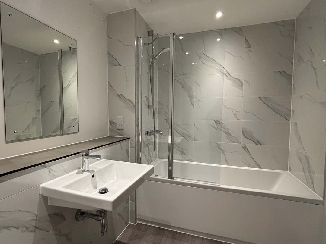 Stylish 1-Bedroom Apartment in central Birmingham - View 6