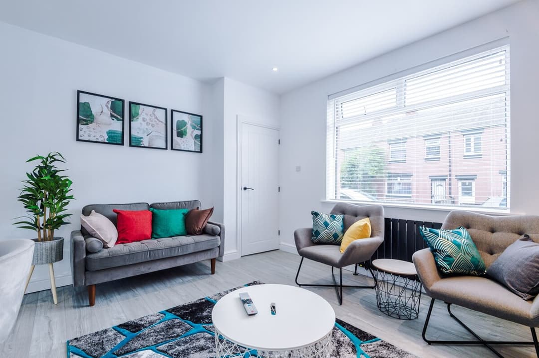 * New *3 Bedroom House Near Leeds City Centre - View 1