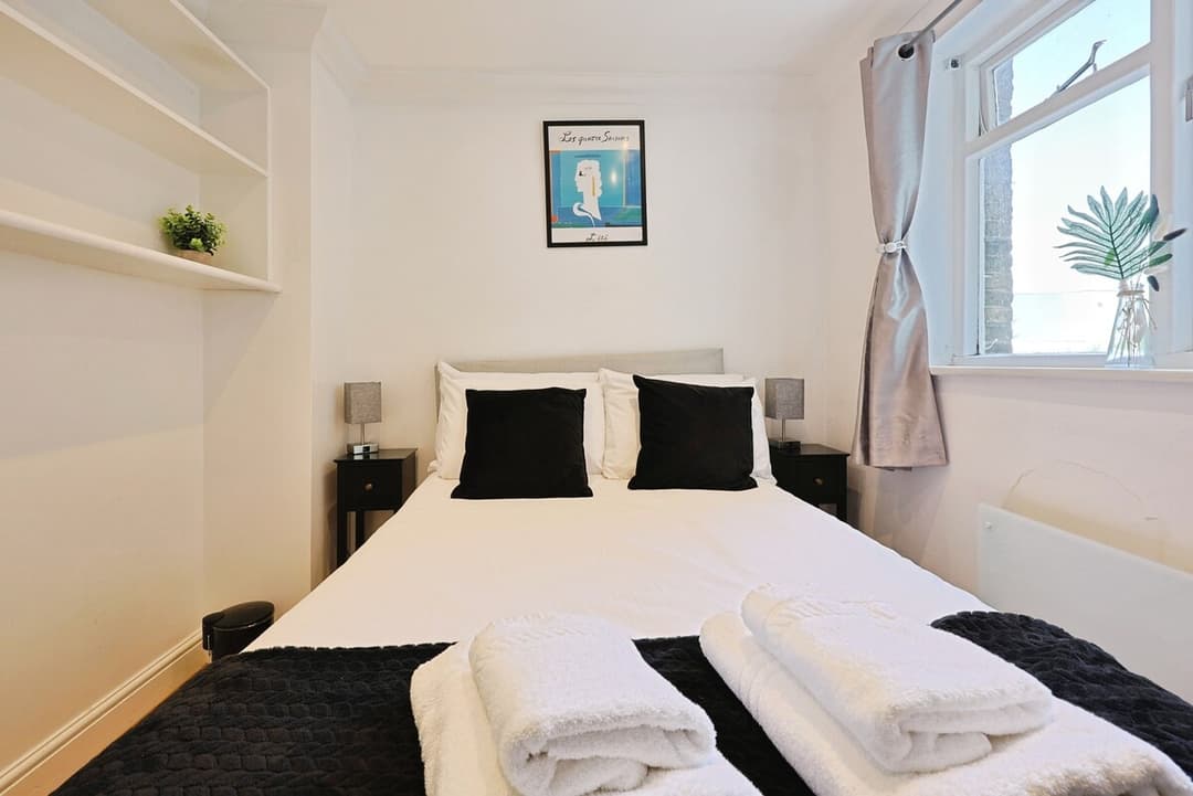 4 Bedroom Apt With Ac And Additional Sofa Bed (fulham Based) - View 10