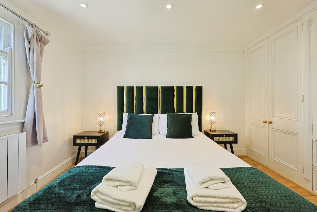 4 Bedroom Apt With Ac And Additional Sofa Bed (fulham Based) - View 16