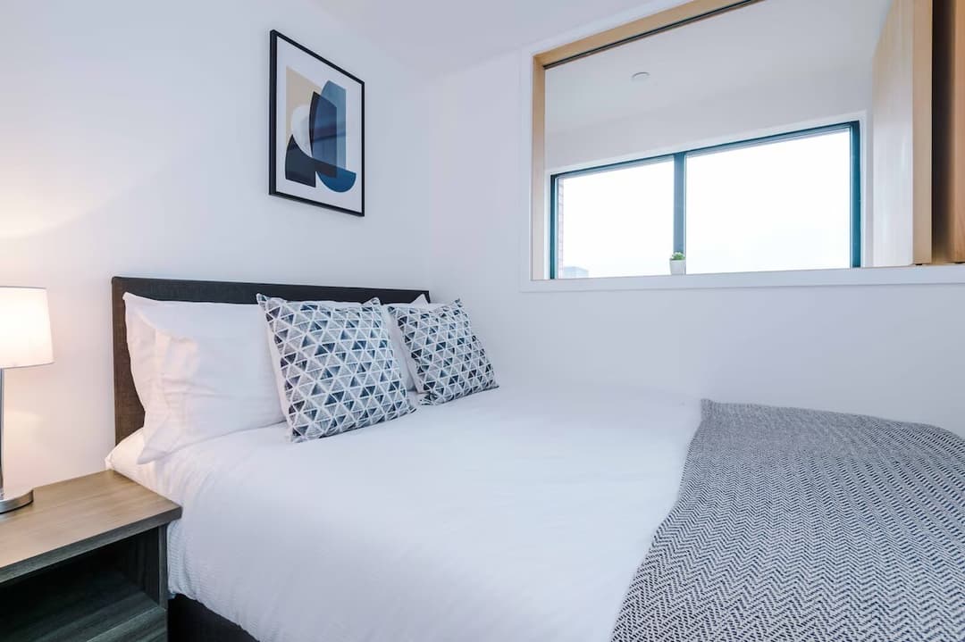 Spacious Duplex Manchester For Upto 5 People With Super Fast Wifi - View 7
