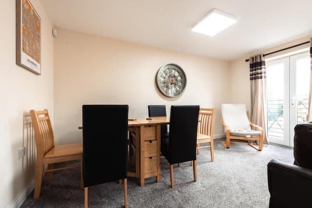 Coventry Modern 4 Bedrooms 2 Bathrooms - Sleeps Up To 7, Wifi, Parking - View 3