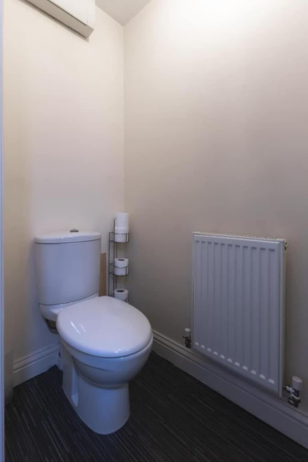 Coventry Modern 4 Bedrooms 2 Bathrooms - Sleeps Up To 7, Wifi, Parking - View 8