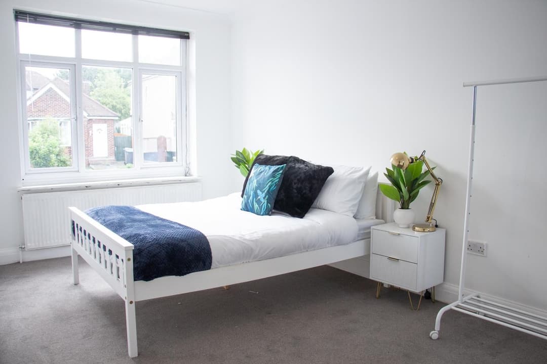 Spacious 6-bed Home Ideal For Contractors Working In London, Especially Near Wembley - View 9