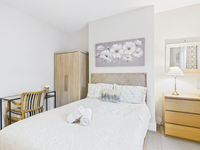 Shiremoor/ Newcastle-upon-tyne. 3 Bedroom/4 Bed House - View 4