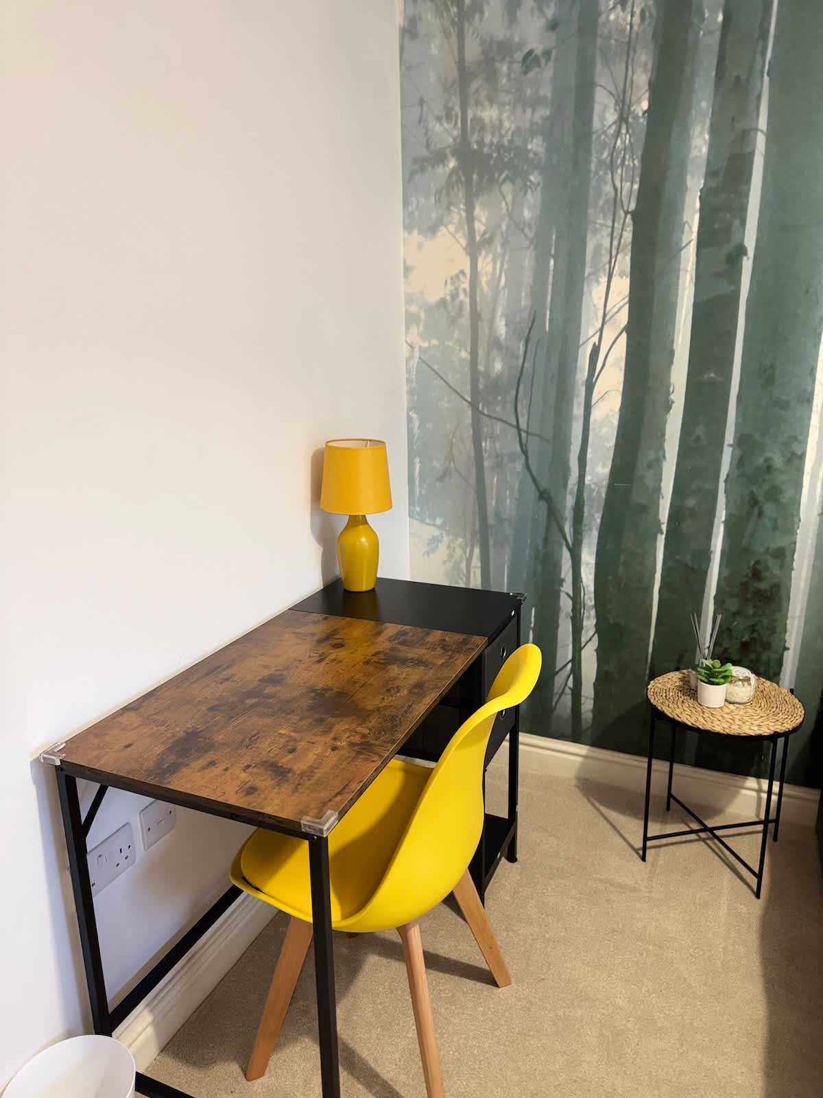 Charming 2 Bedroom Home | Parking | London - View 3