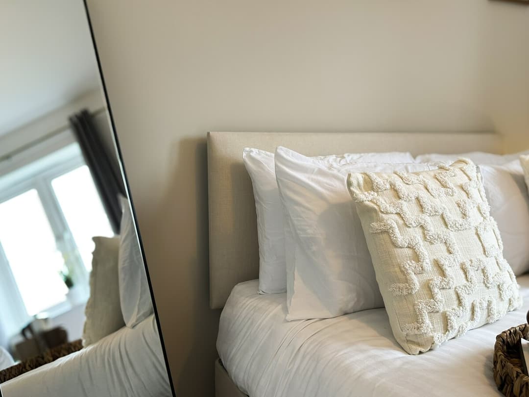 4 Bedroom Heathrow Home | Sleeps 6 | Free Parking - View 41