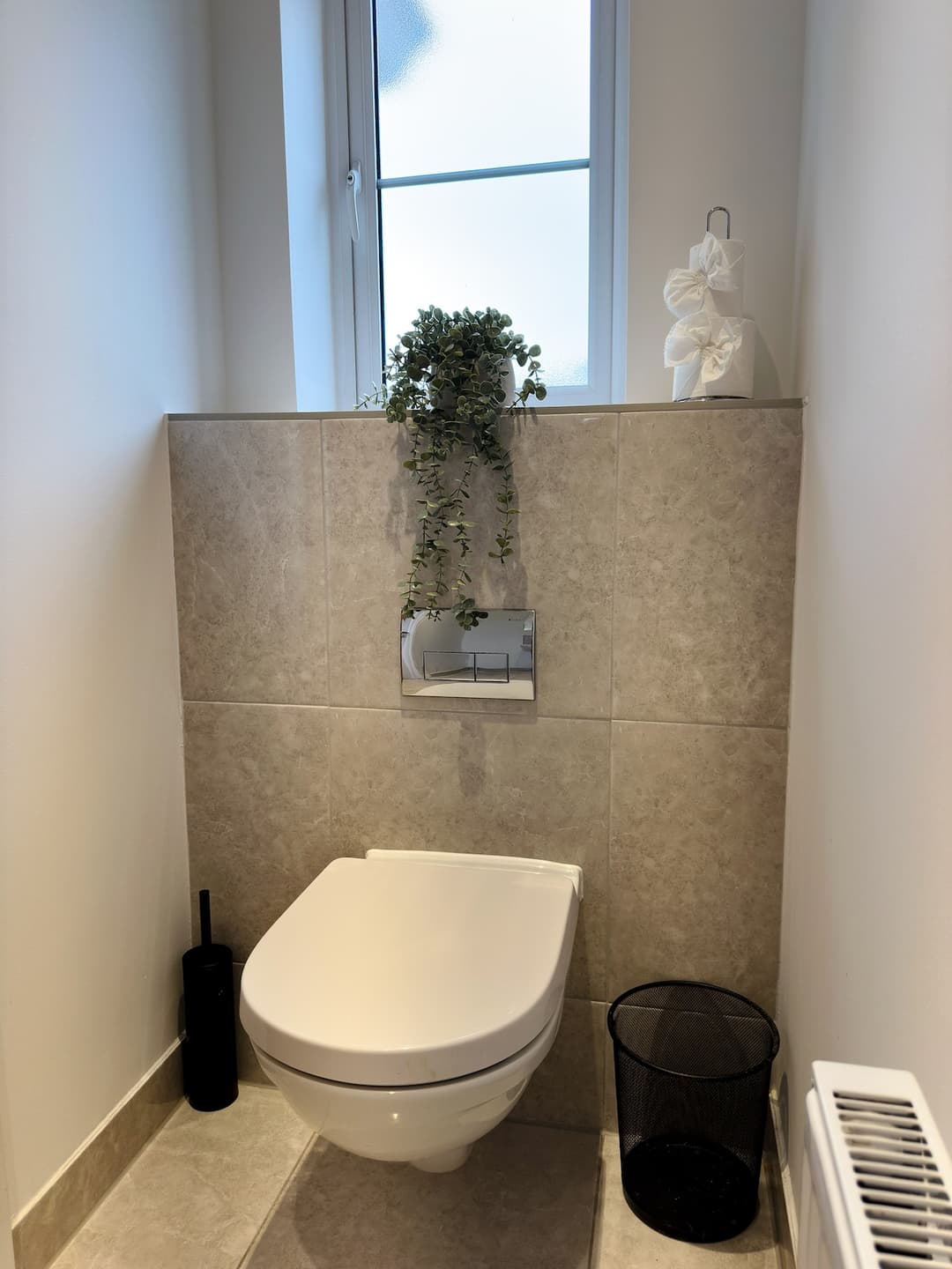 4 Bedroom Heathrow Home | Sleeps 6 | Free Parking - View 56