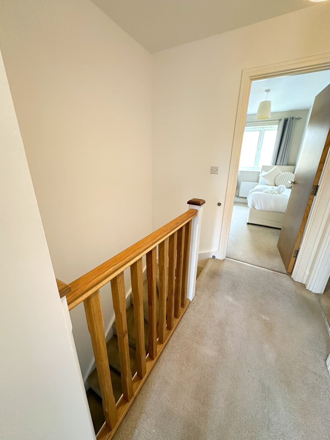 4 Bedroom Heathrow Home | Sleeps 6 | Free Parking - View 67