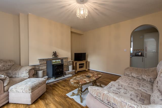 2 Bedroom House Durham - View 2