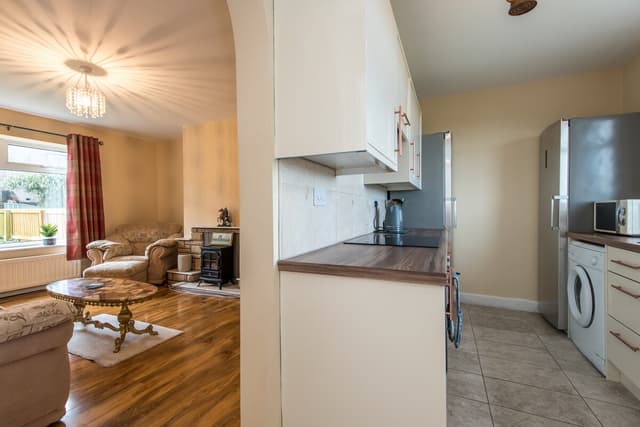 2 Bedroom House Durham - View 3