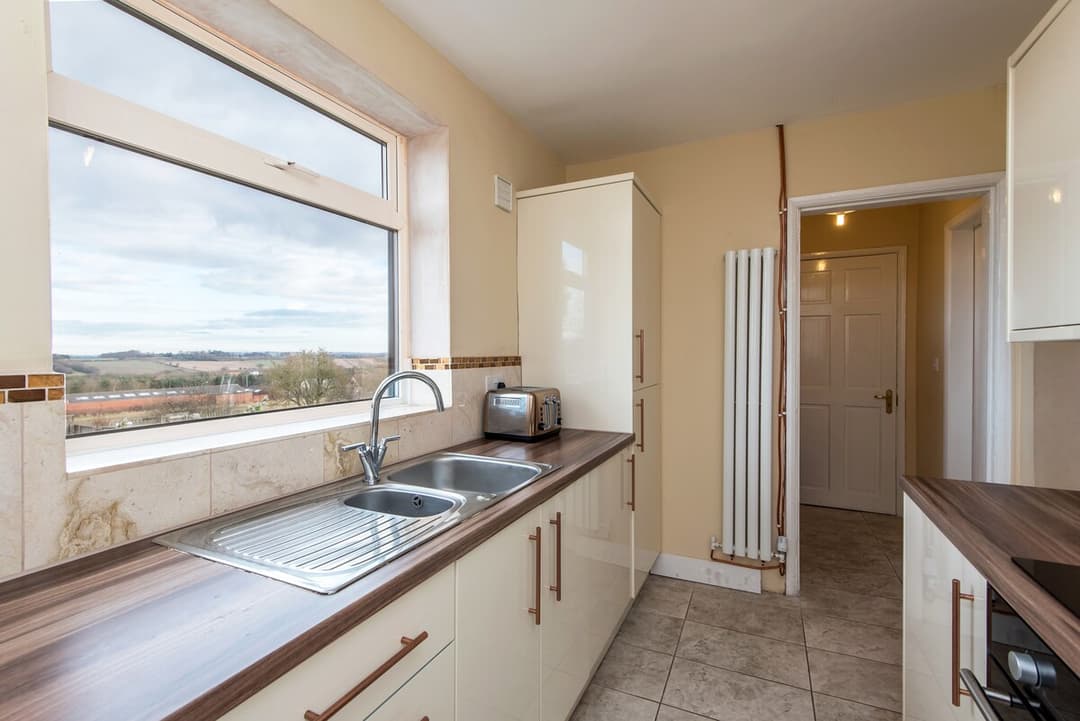 2 Bedroom House Durham - View 6