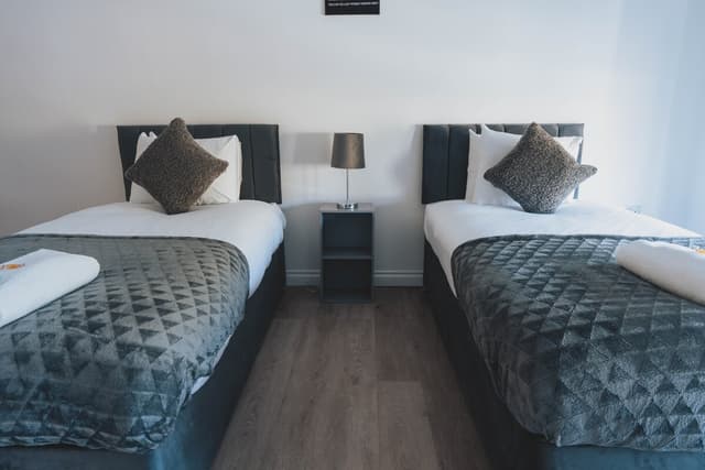 Stylish 3BR Stay by Hampden No 161 | Free Parking - View 4