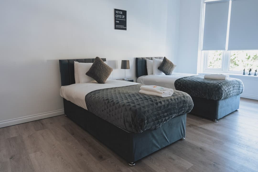 Stylish 3BR Stay by Hampden No 161 | Free Parking - View 6