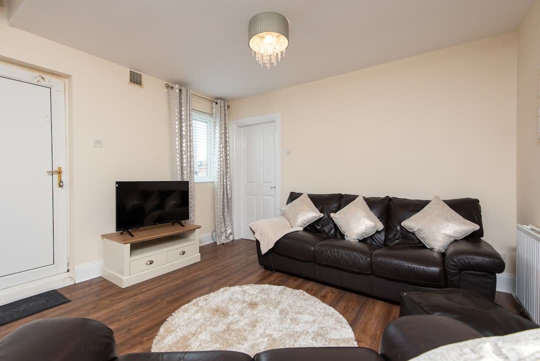 Modern ground floor apartment - View 2