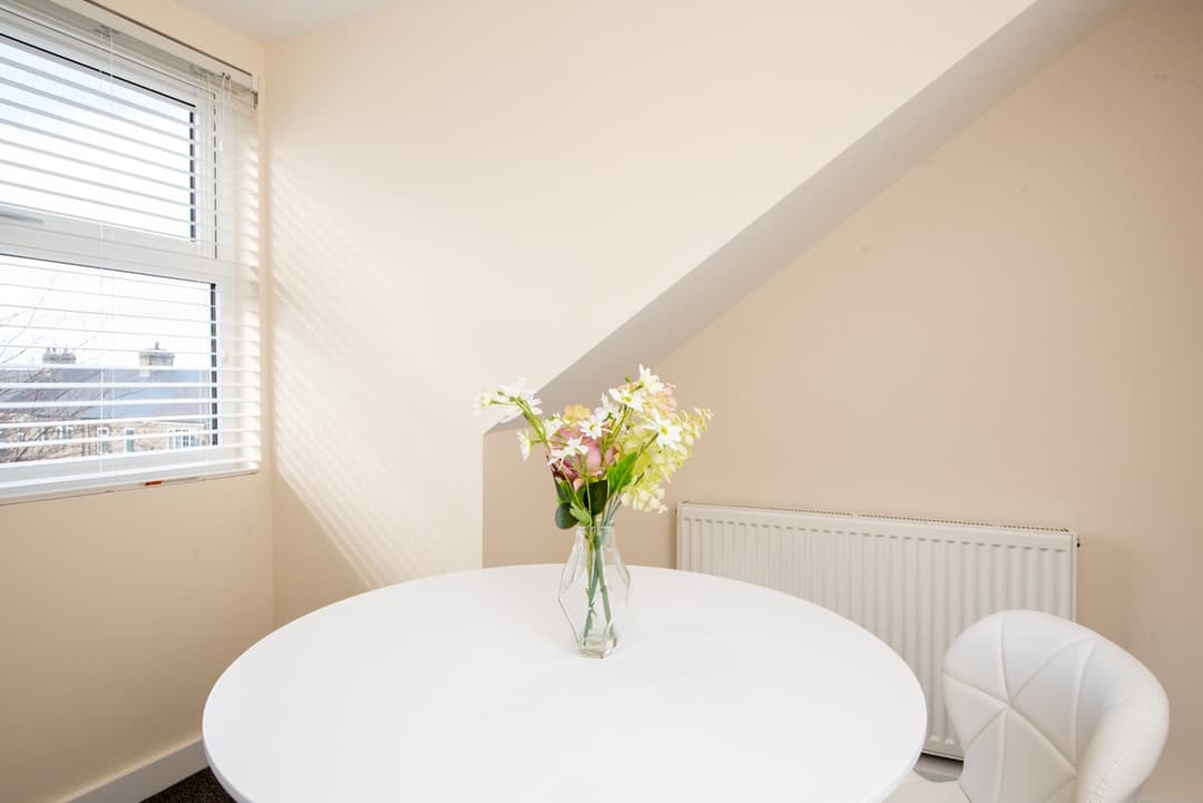 2 Bedroom Home Langley Park - View 7