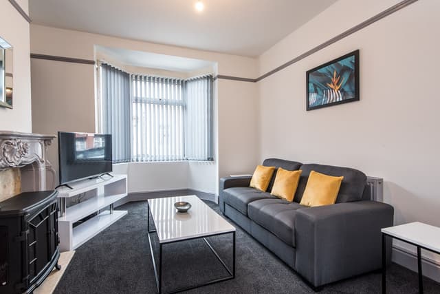3 Bedroom House Darlington - View 1