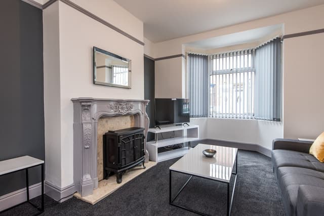 3 Bedroom House Darlington - View 3