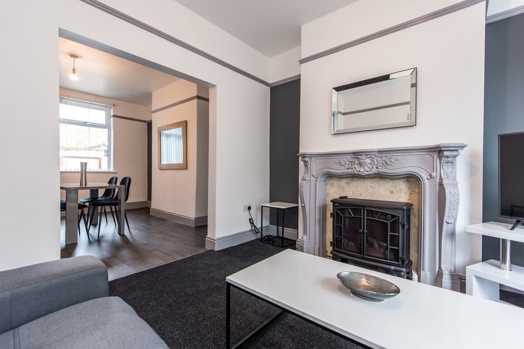 3 Bedroom House Darlington - View 7