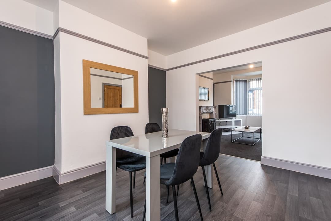 3 Bedroom House Darlington - View 9