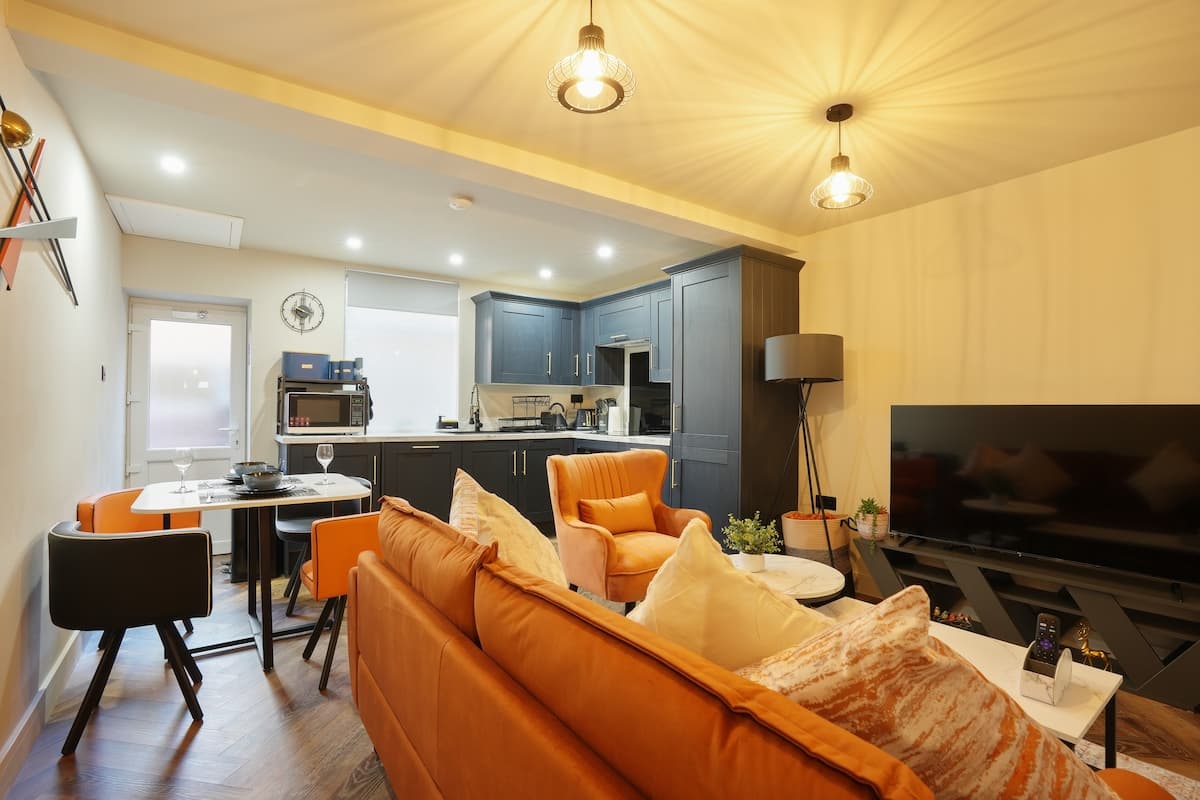 2 Bedroom Apartment
