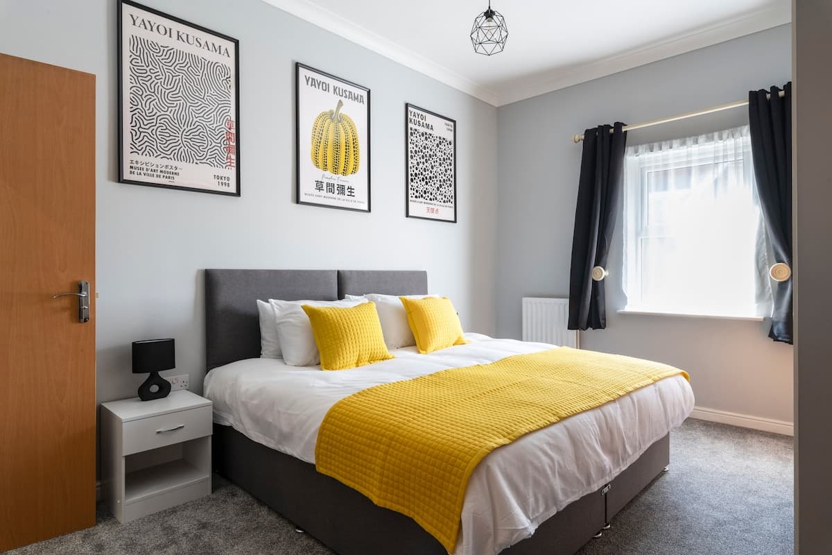 2 Bedroom Apartment