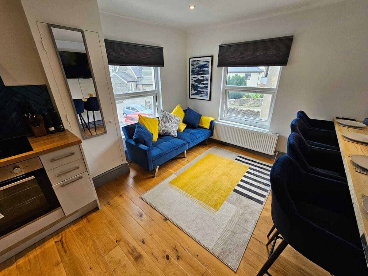 2 Bedroom Apartment
