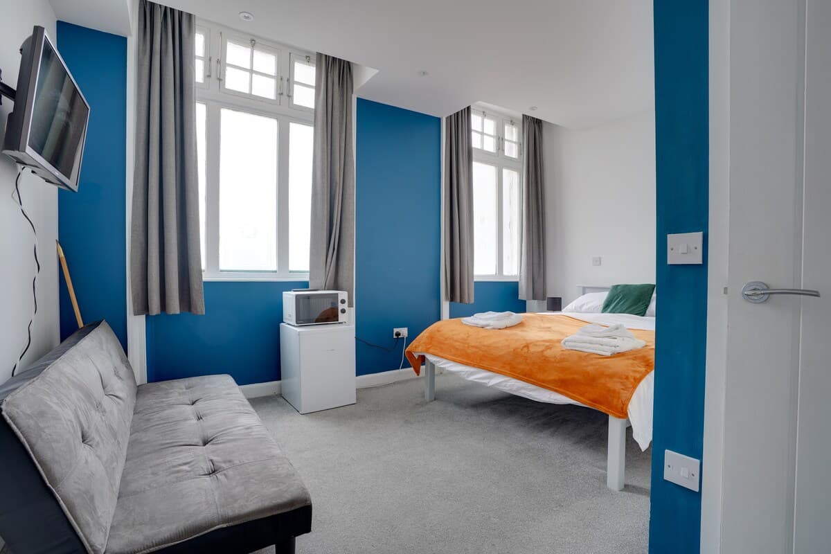 1 Bedroom Private Room