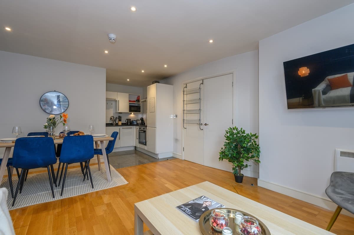 2 Bedroom Apartment