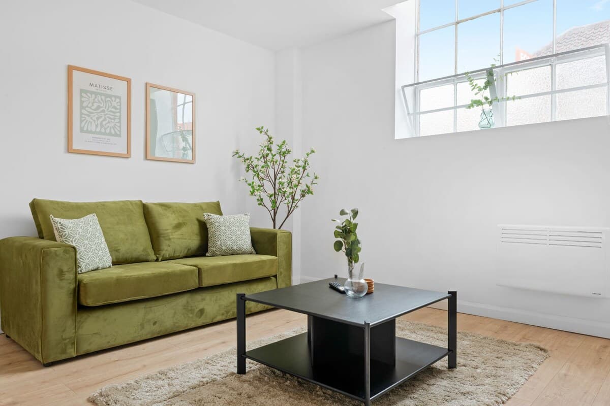 1 Bedroom Apartment