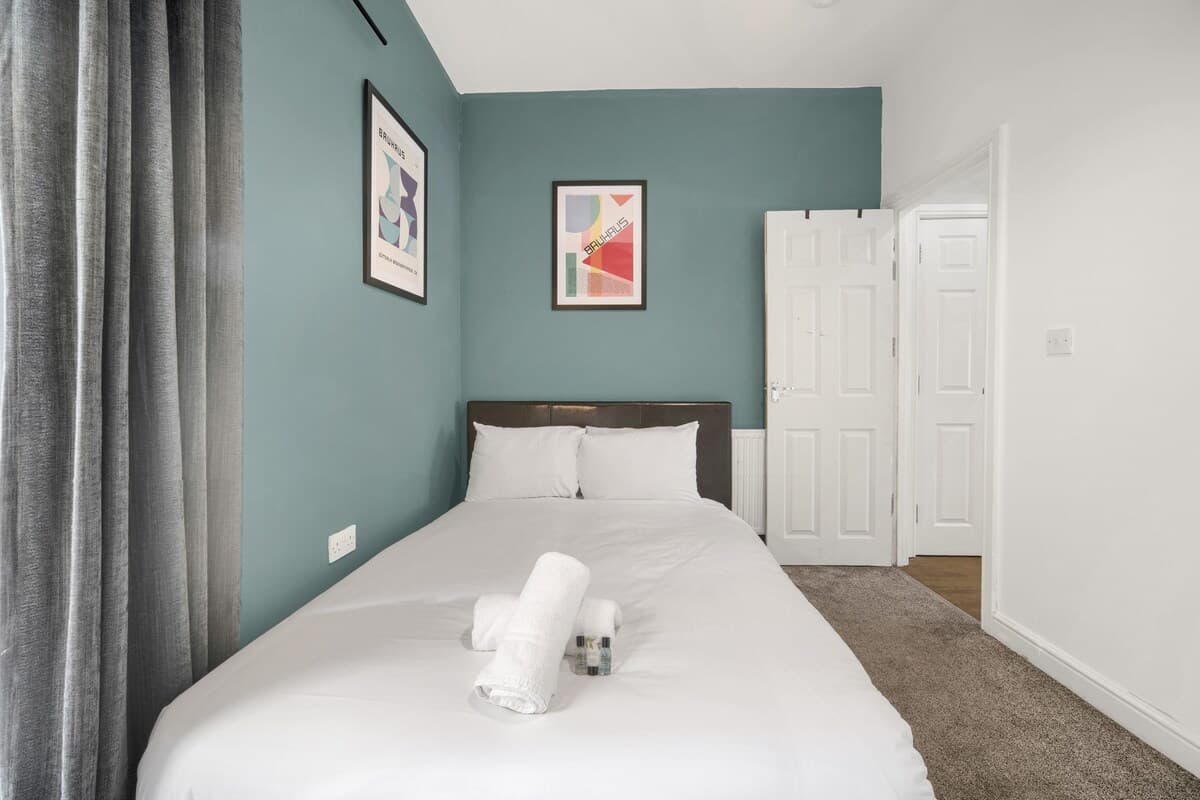 1 Bedroom Apartment