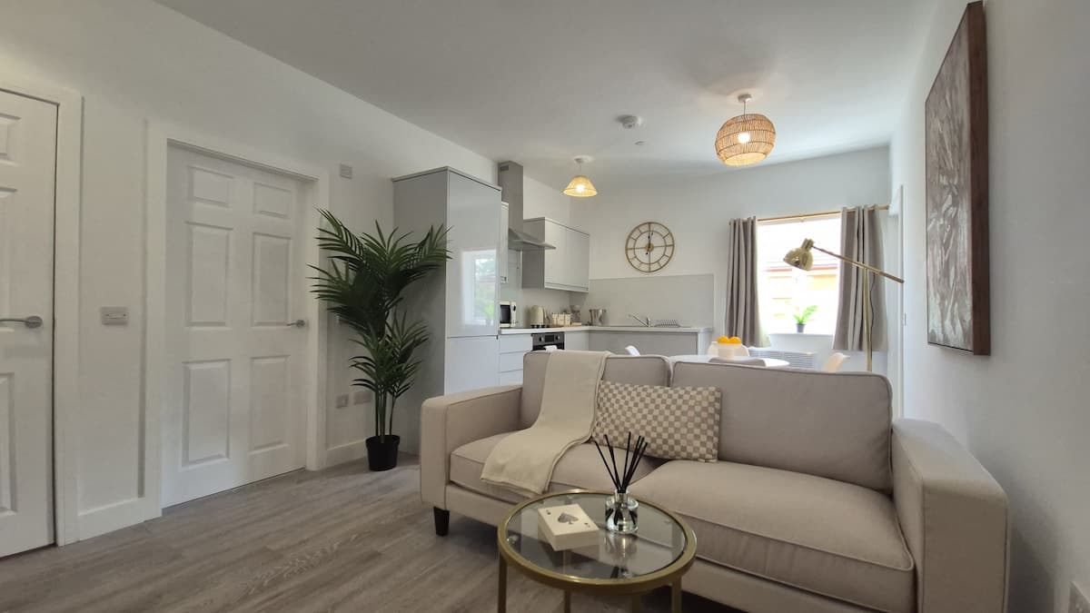 2 Bedroom Apartment