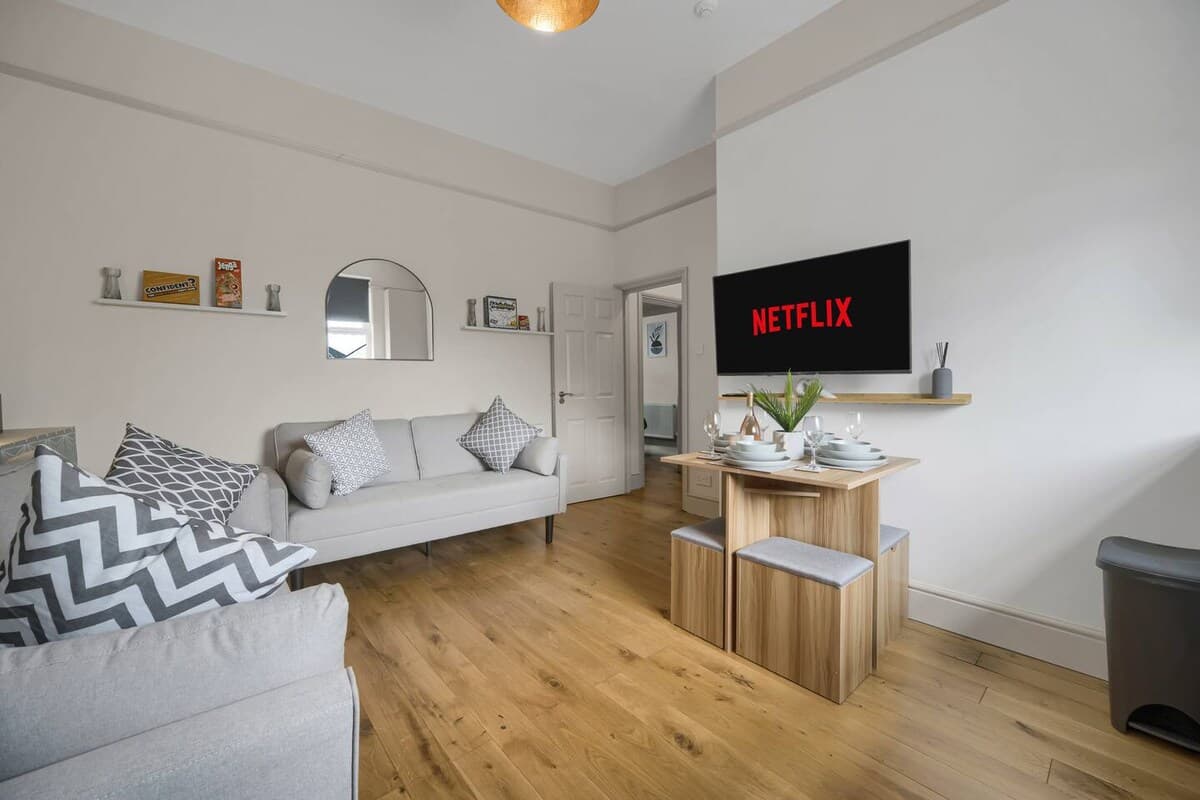 1 Bedroom Apartment