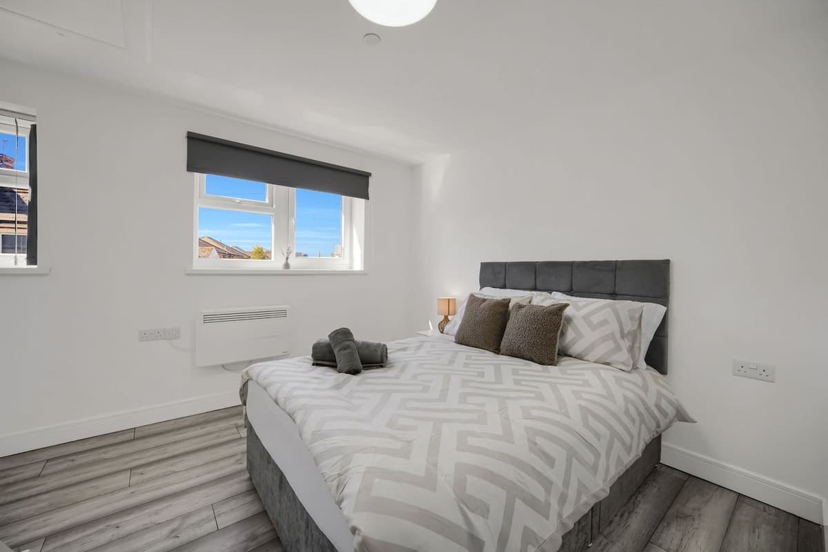 1 Bedroom Apartment