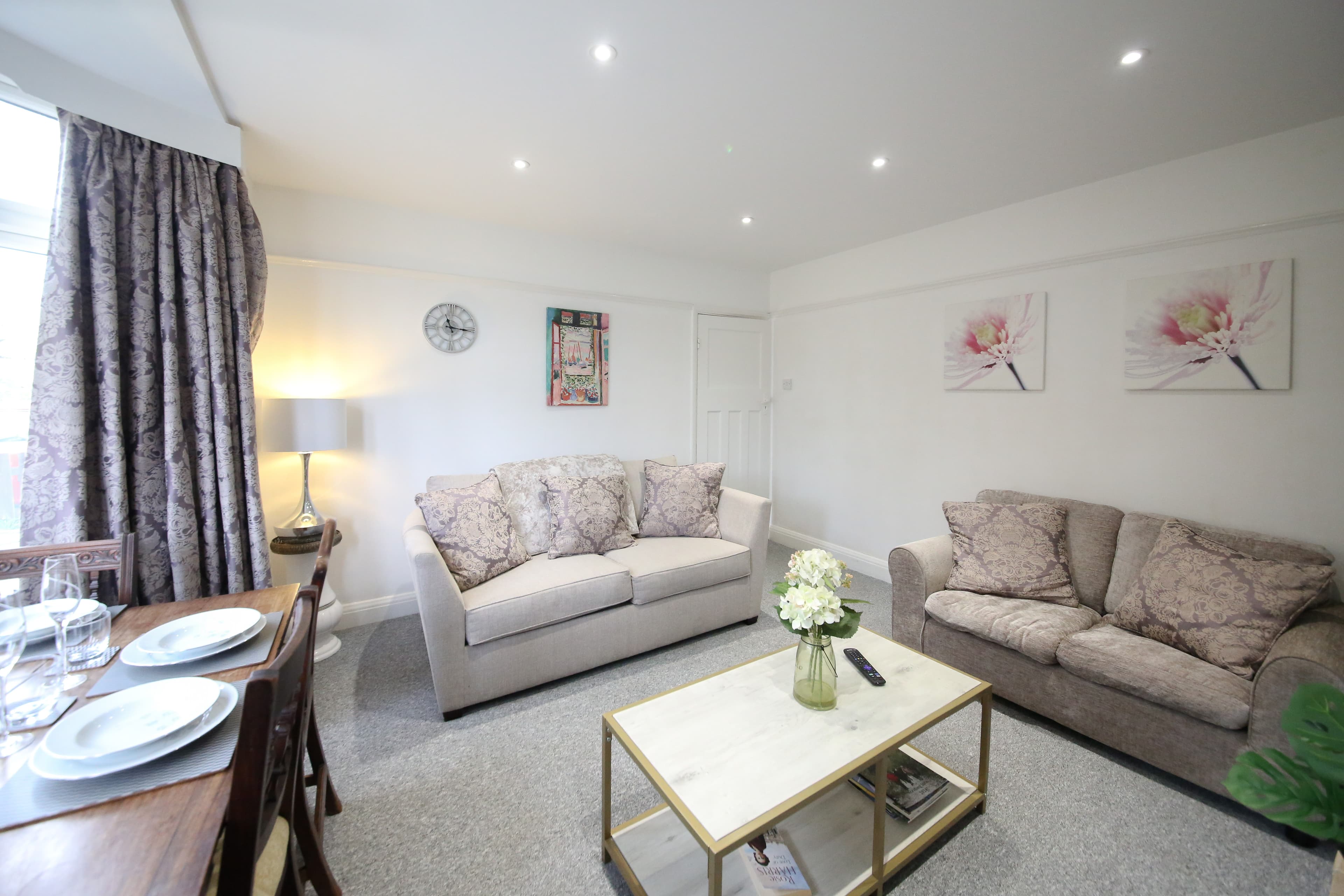 2 Bedroom Apartment