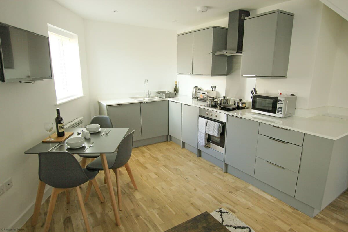 1 Bedroom Apartment