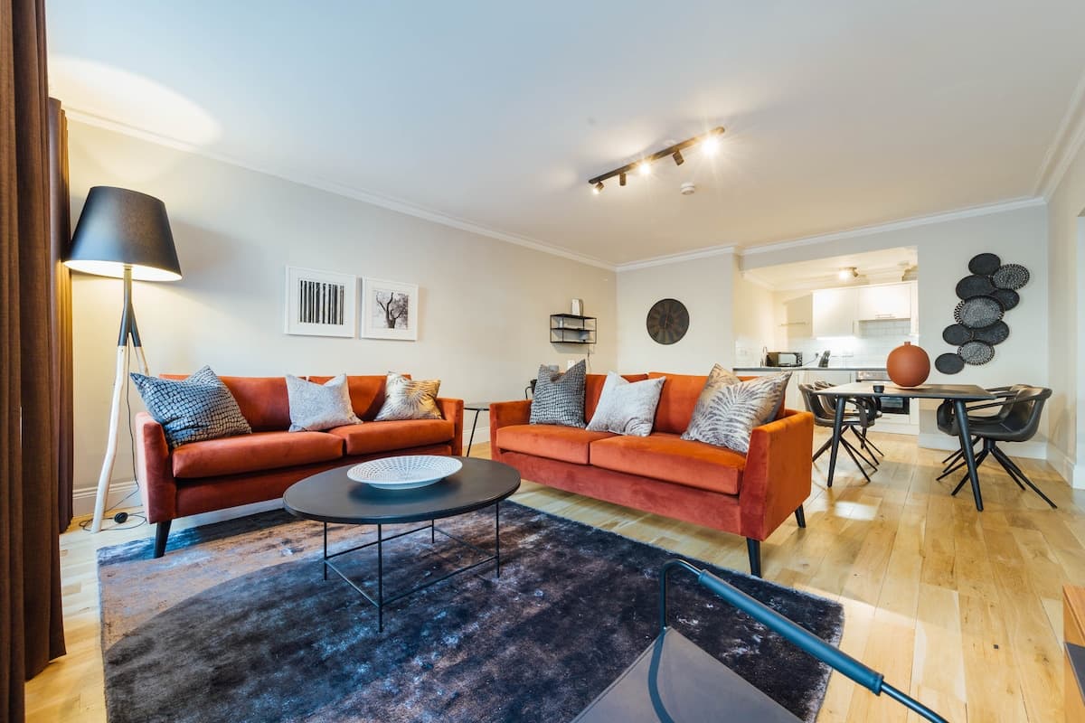 2 Bedroom Apartment