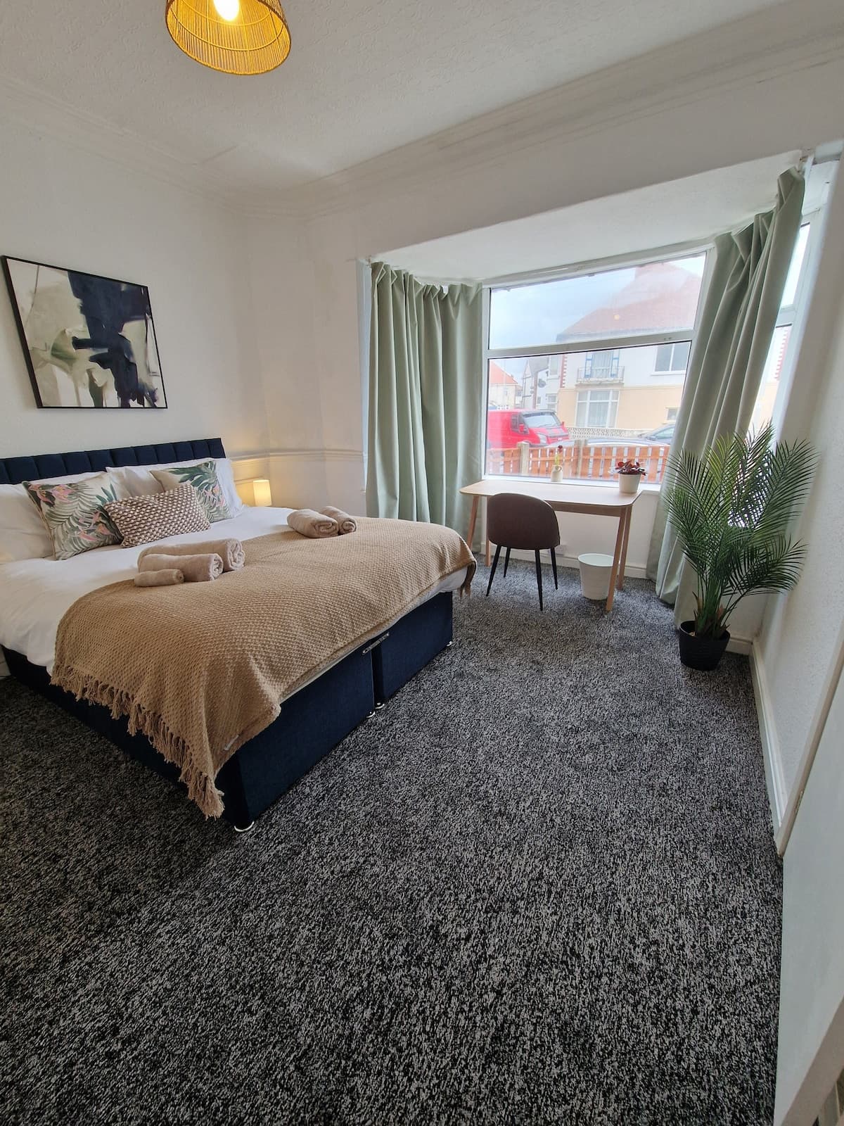 2 Bedroom Apartment