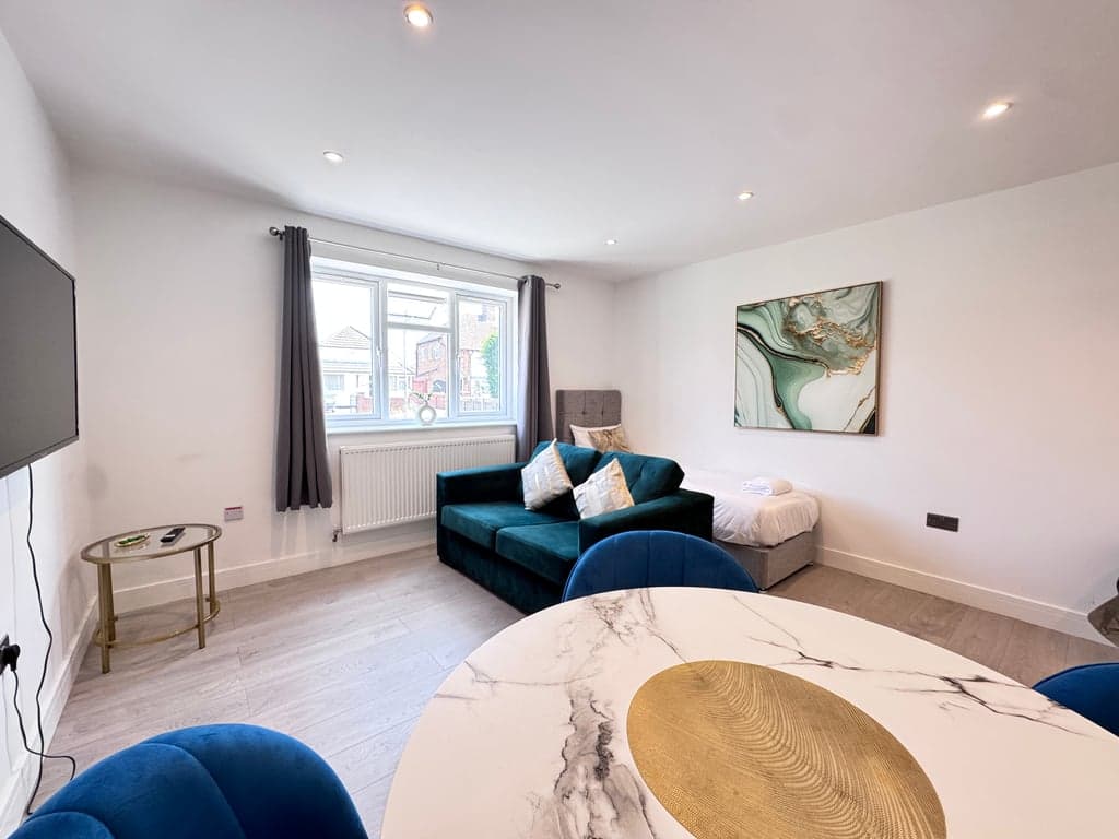 1 Bedroom Apartment