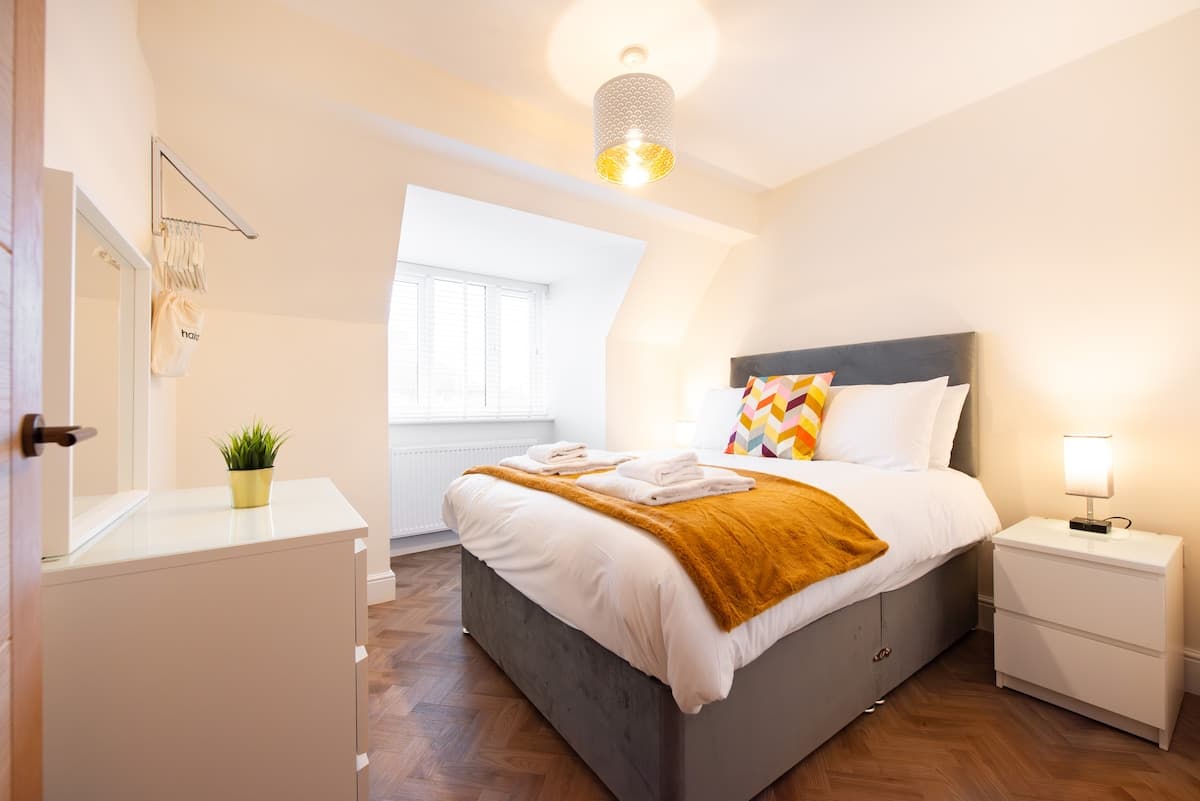 1 Bedroom Apartment