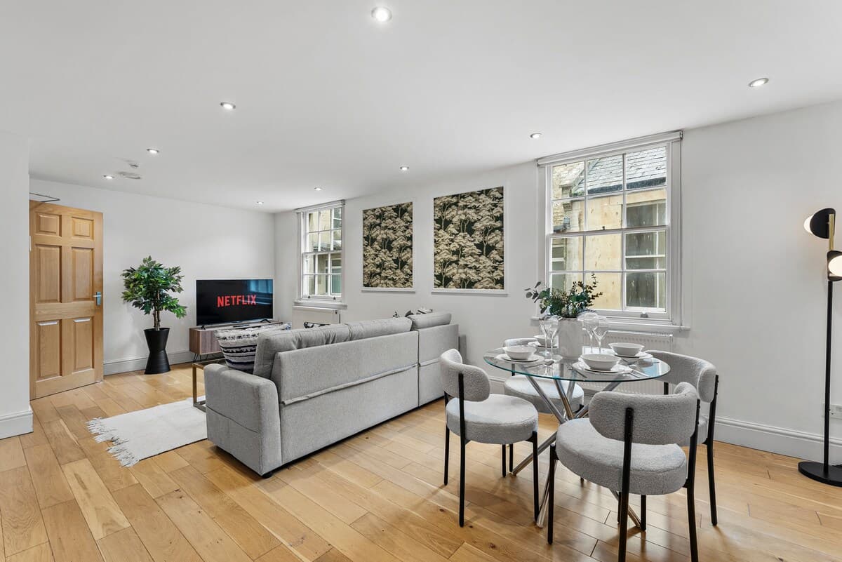 2 Bedroom Apartment