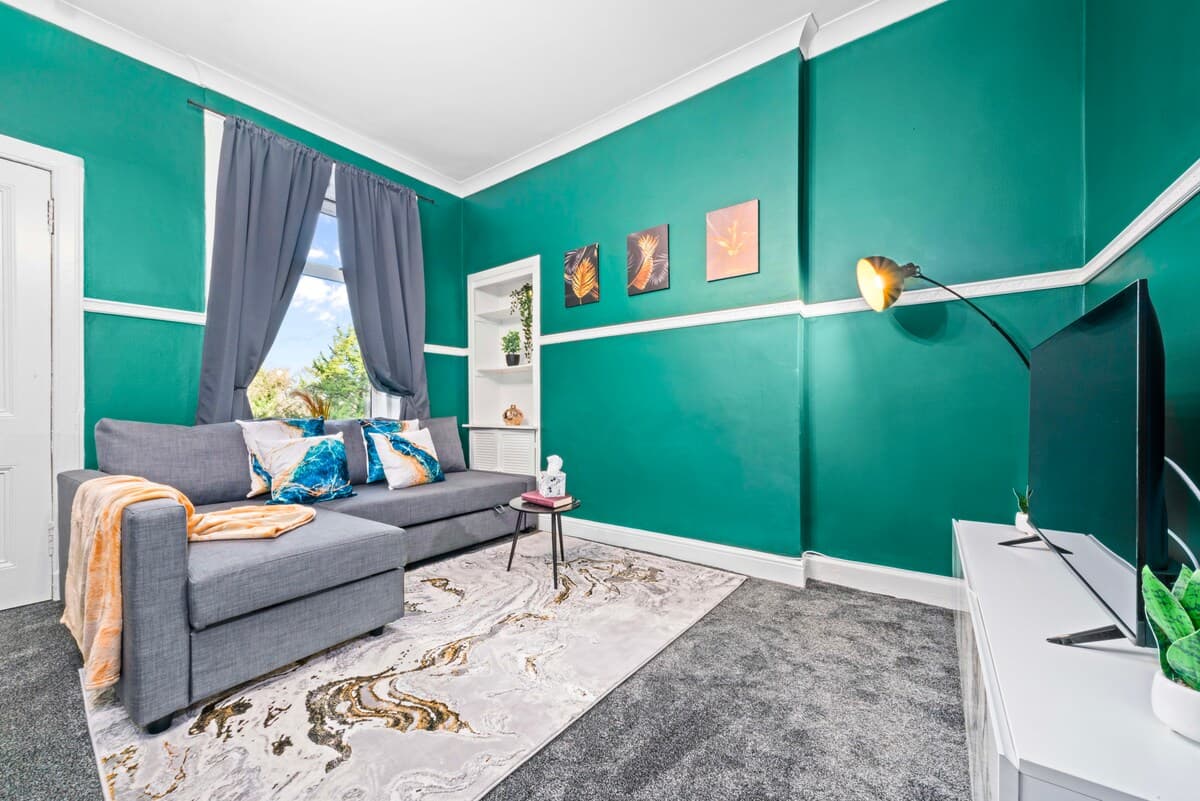 1 Bedroom Apartment