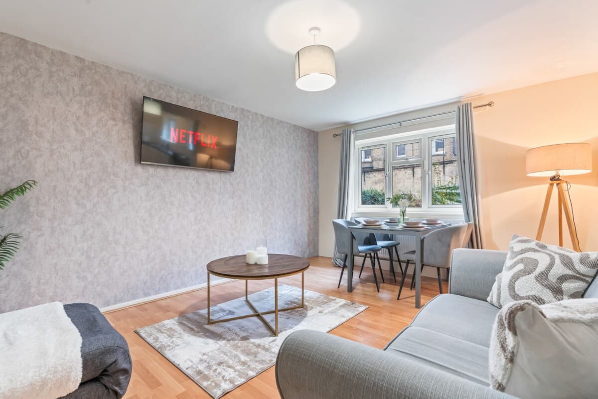2 Bedroom Apartment