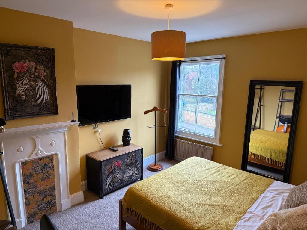 4 Bedroom Apartment