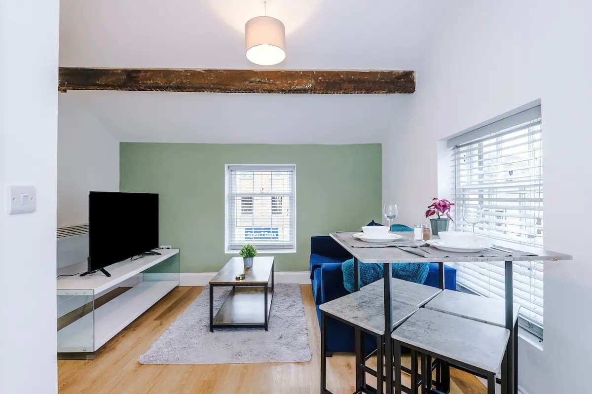 1 Bedroom Apartment
