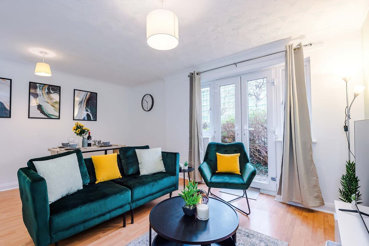 1 Bedroom Apartment