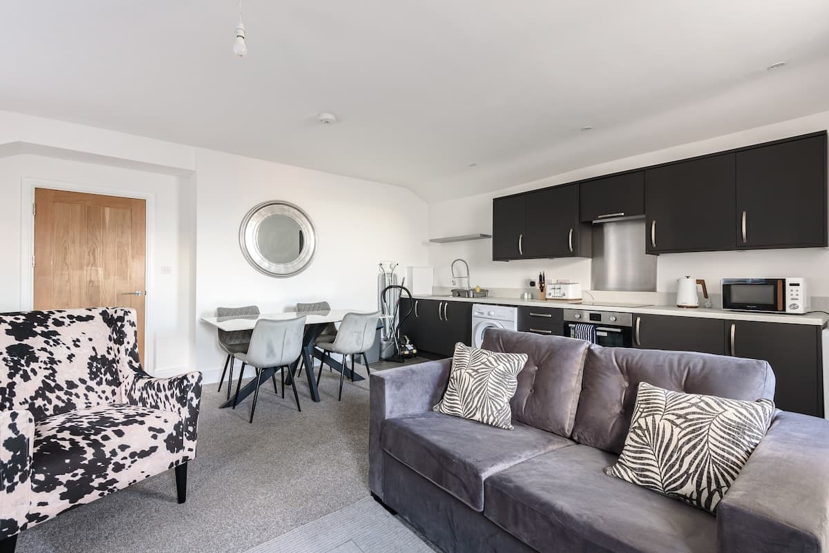 2 Bedroom Apartment