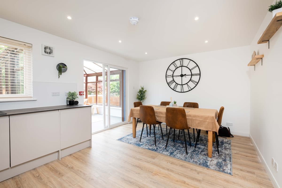 5 Bedroom House