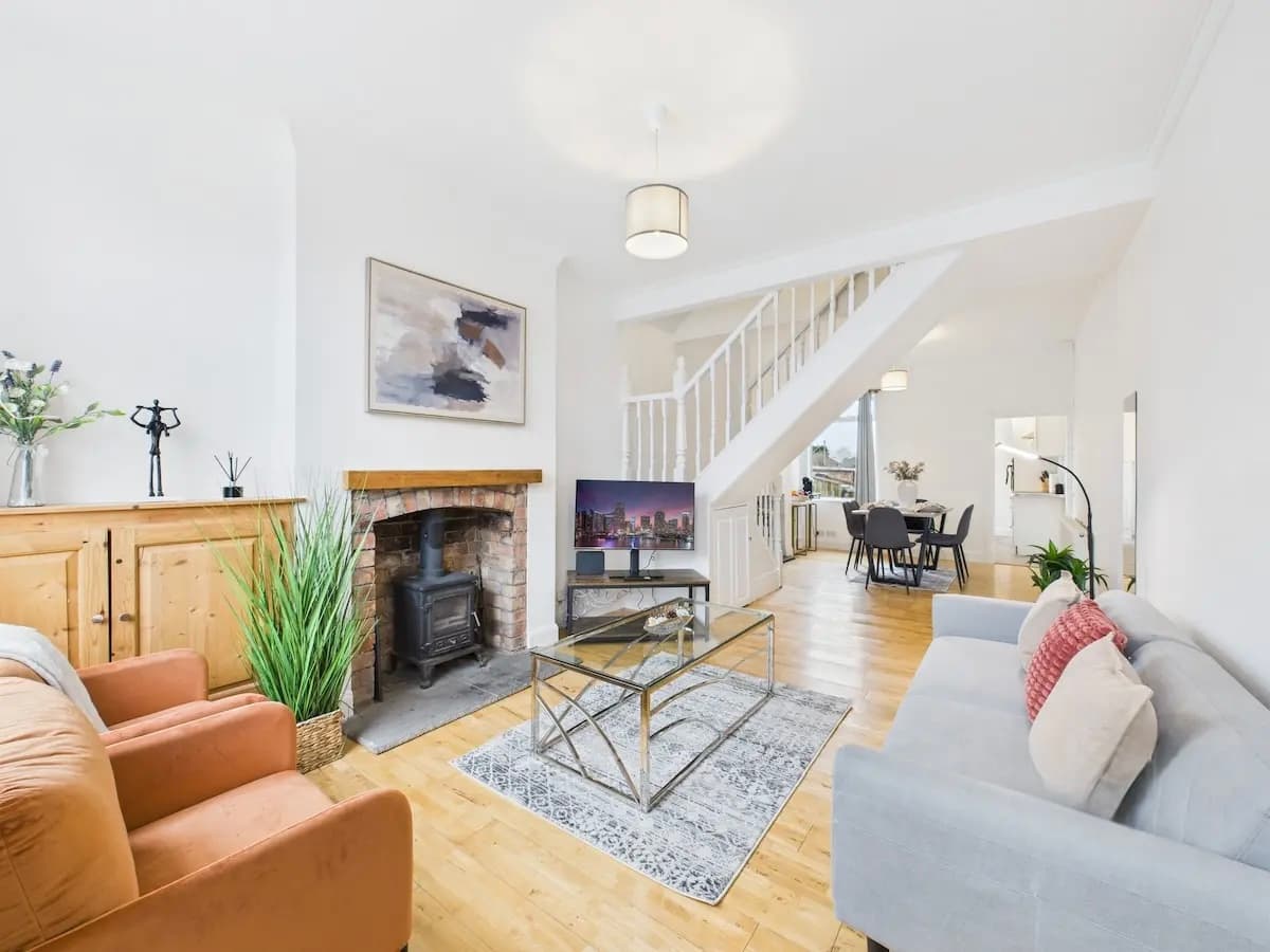 2 Bedroom House